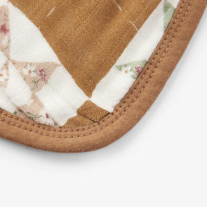 Milkbarn Contour Four Layer Burp Cloth / Quilt