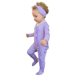 Lev Baby Ruffled Zippered Footie / Lila Lavender