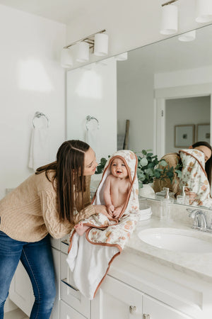 Copper Pearl Premium Knit Hooded Towel / Ferra