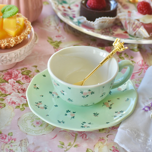Dainty Daisies Teacup & Saucer