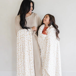 Saranoni Minky Stretch Throw Blanket