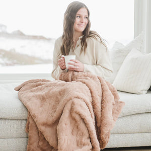 Saranoni Patterned Faux Fur Throw Blanket (50"x60")