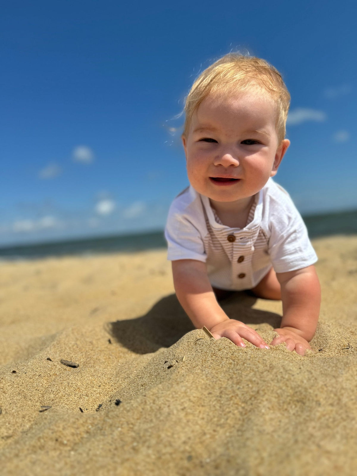 Me & Henry League Henley Raglan Onesie / Beige Stripe