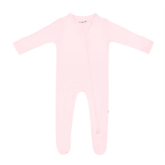 Kyte Baby Zippered Footie / Solid Sakura