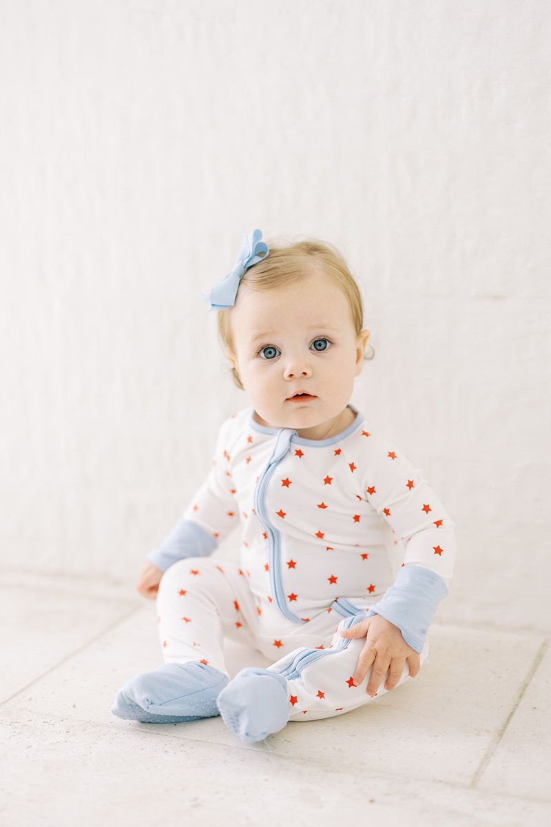 Convertible Zip Sleep Romper / Red Star
