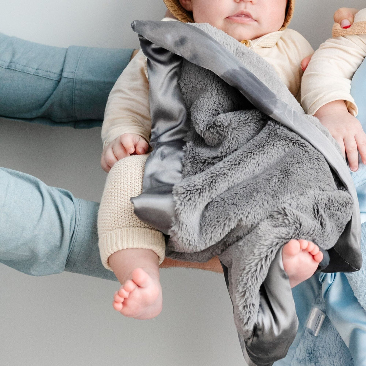 Saranoni Satin Border Mini Blanket (15"x20")