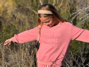 Vignette Emerson Sweatshirt / Just One More Chapter