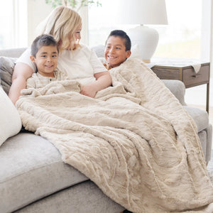 Saranoni Patterned Faux Fur Throw Blanket (50"x60")