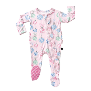 Lev Baby Ruffled Zippered Footie / Mariah Ornaments