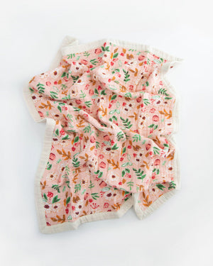 Little Unicorn Cotton Muslin Baby Quilt (30"x40") / Vintage Floral