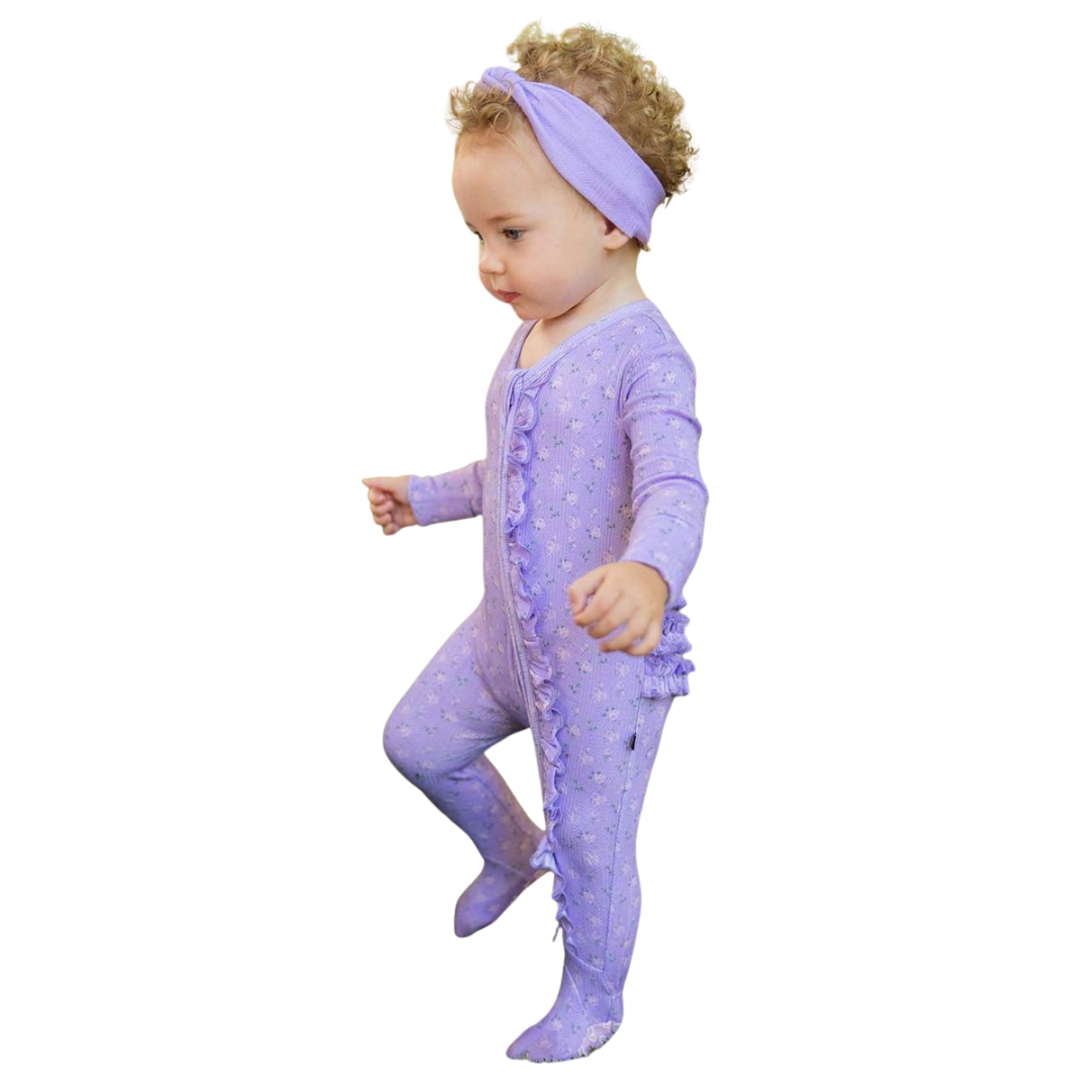 Lev Baby Ruffled Zippered Footie / Lila Lavender