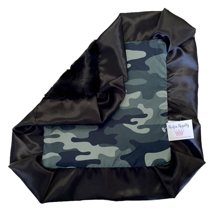 Rockin' Royalty Lovie Security Blanket (15"x15") / Camo