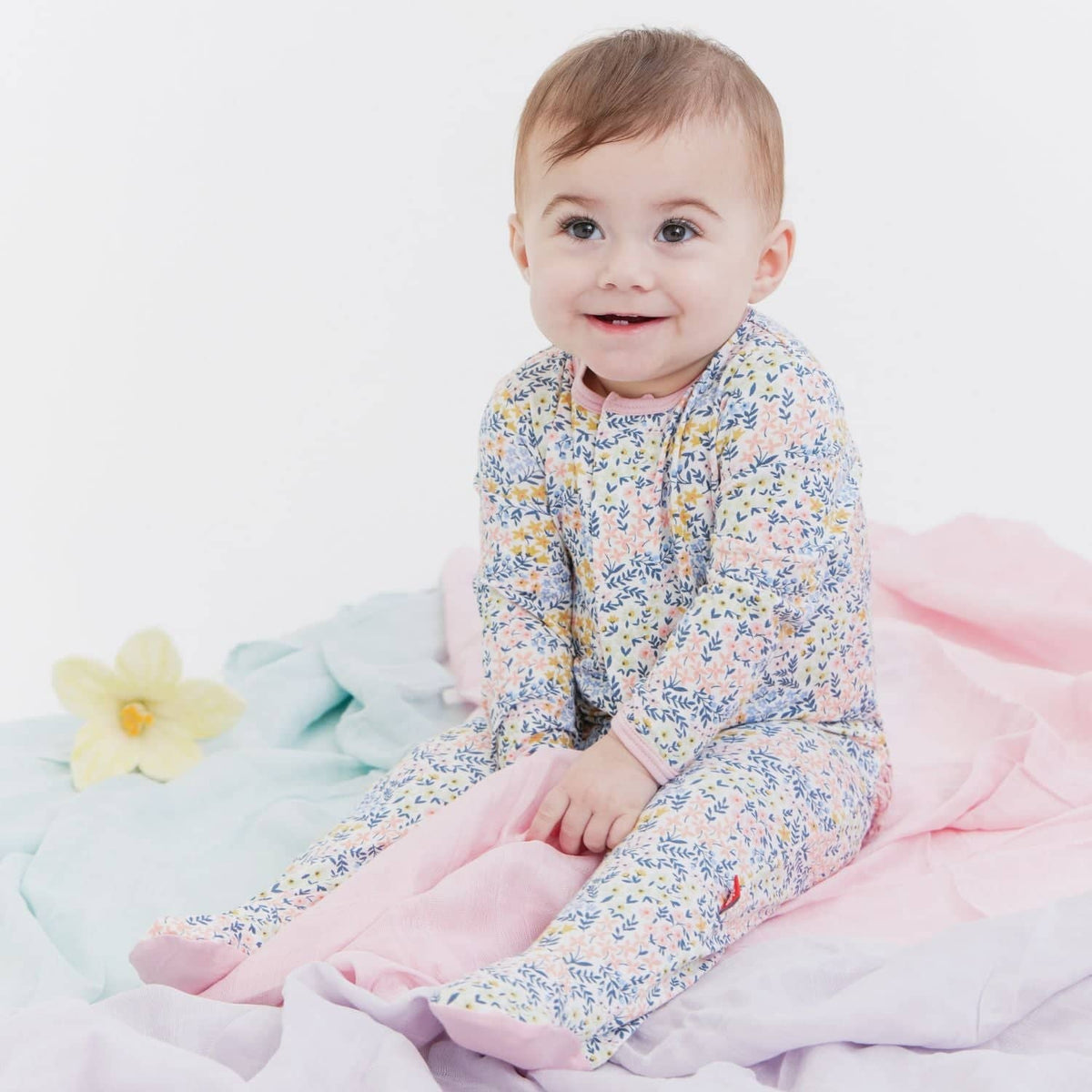Magnetic Me Modal Magnetic Ruffle Footie / Chelsea