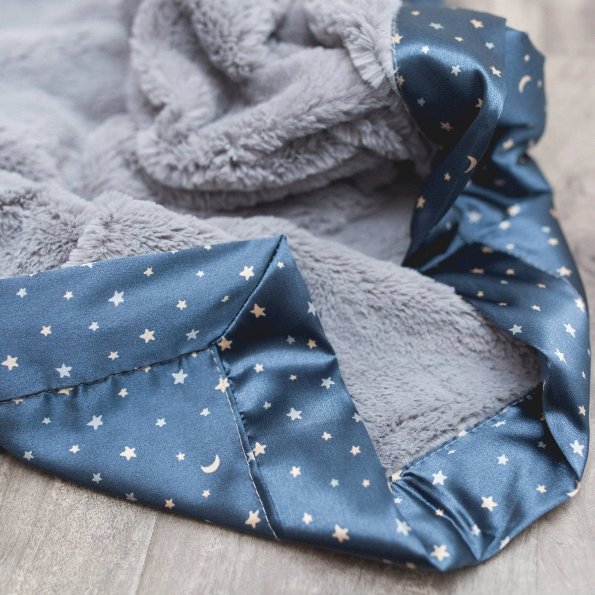 Saranoni Satin Back Receiving Blanket (30"x40")