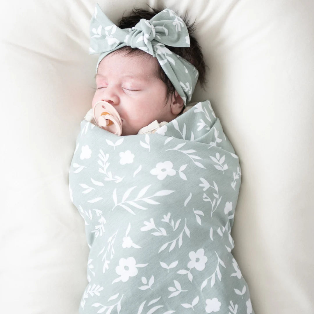 Saranoni Stretchy Swaddles, Hats & Bows
