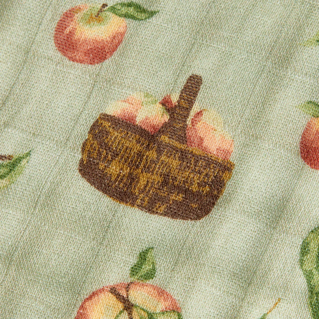 Milkbarn Contour Four Layer Burp Cloth / Apple Orchard