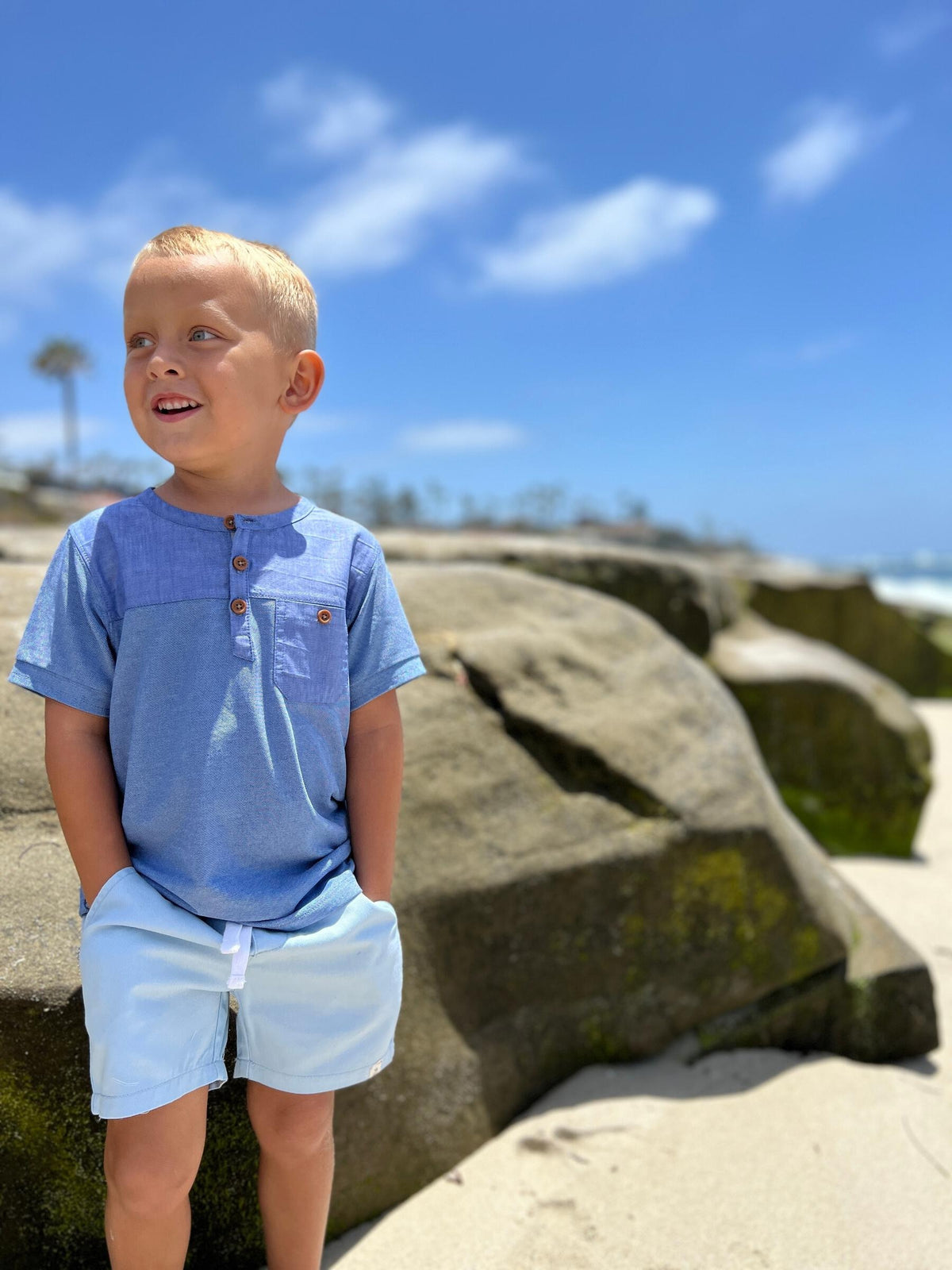 Me & Henry Hugo Twill Shorts / Pale Blue