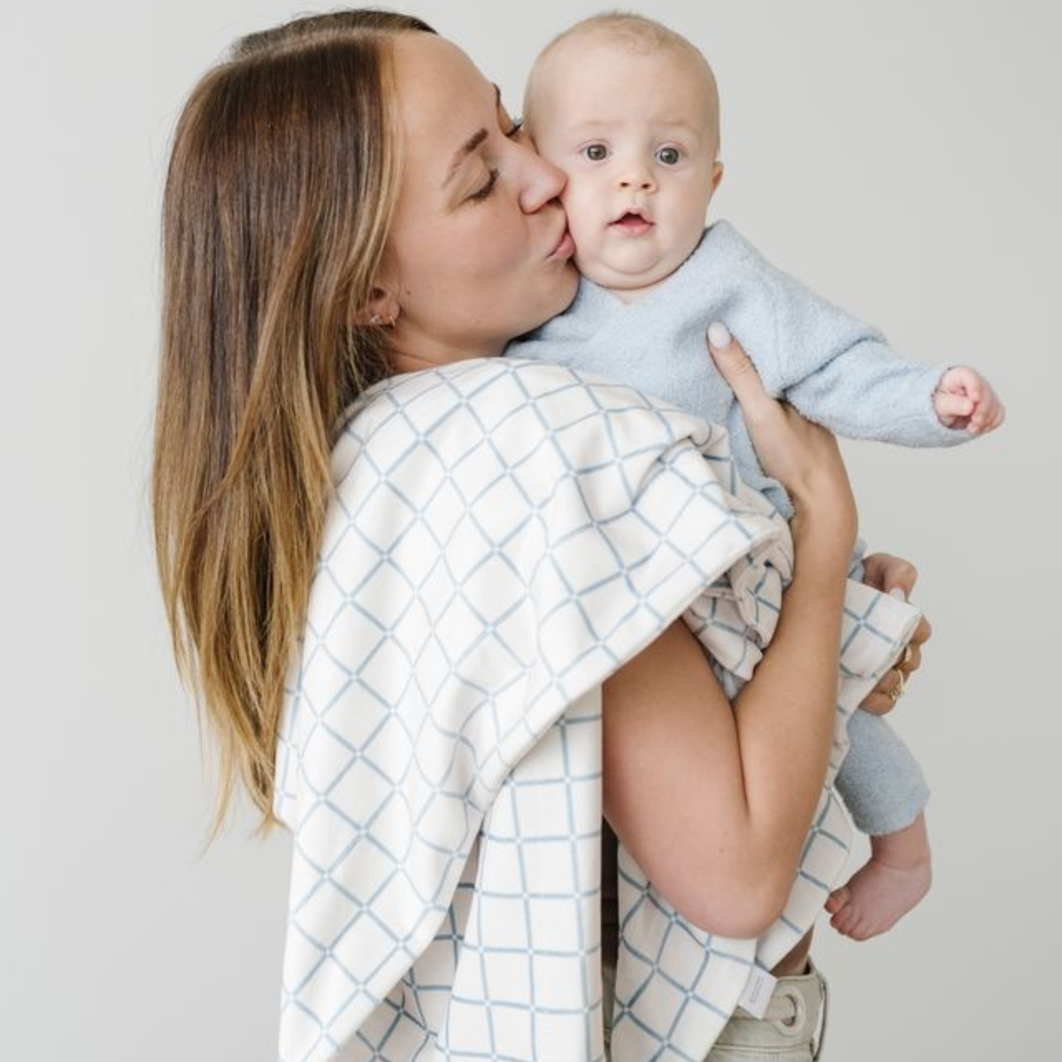 Saranoni Minky Stretch Receiving Blanket (30"x40")