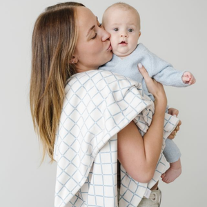 Saranoni Minky Stretch Receiving Blanket (30"x40")