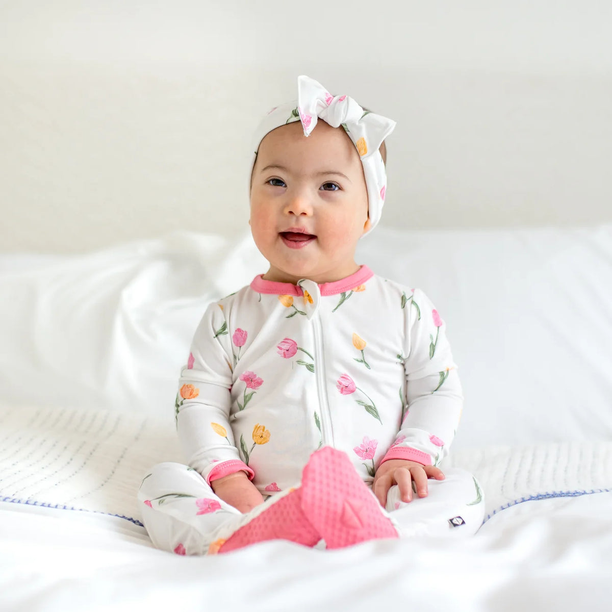 Kyte Baby Zippered Footie / Tulip