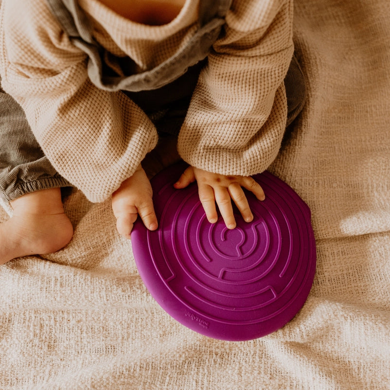 Jellystone Peekaboo Sensory Bag