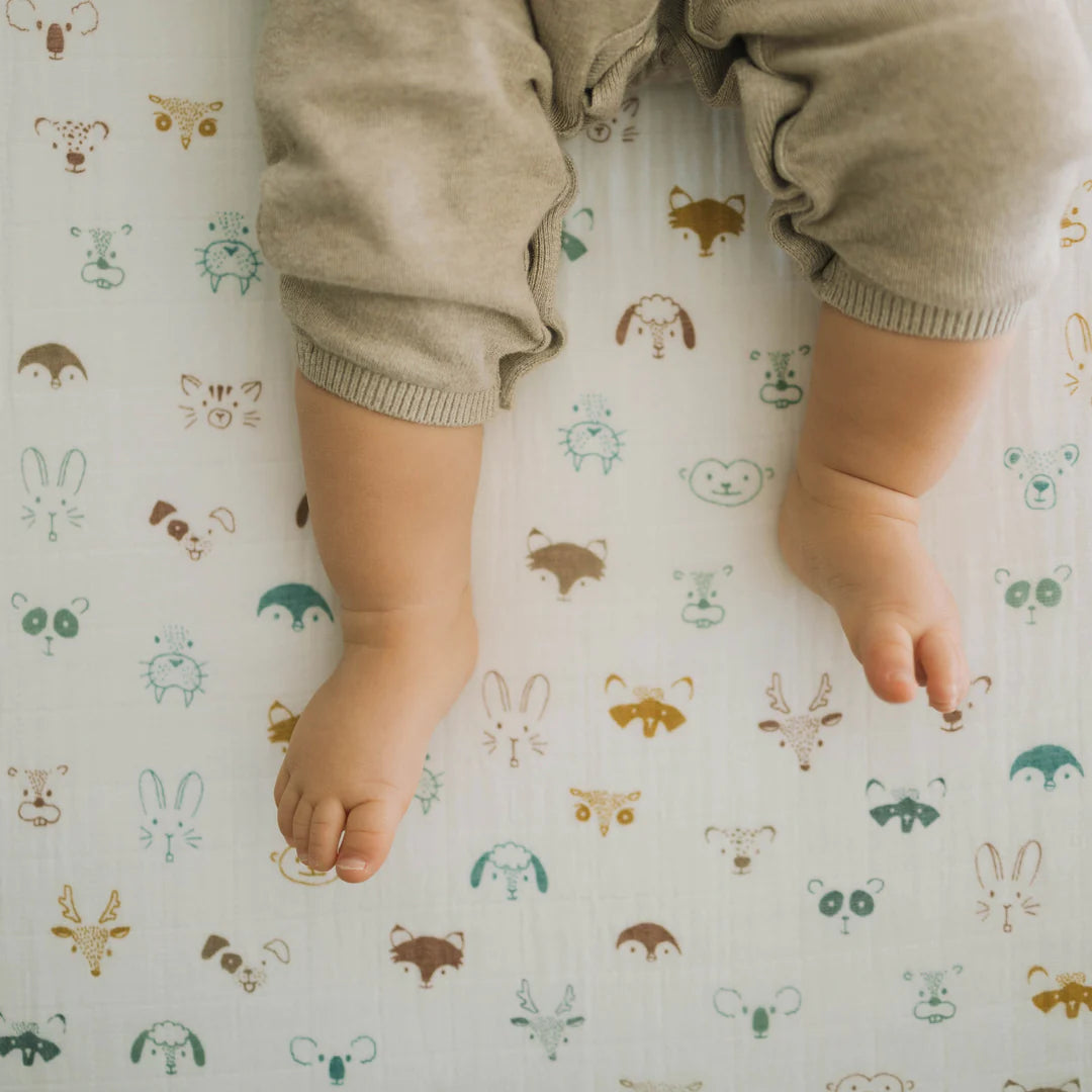 Little Unicorn Cotton Muslin Crib Sheet / Animal Crowd