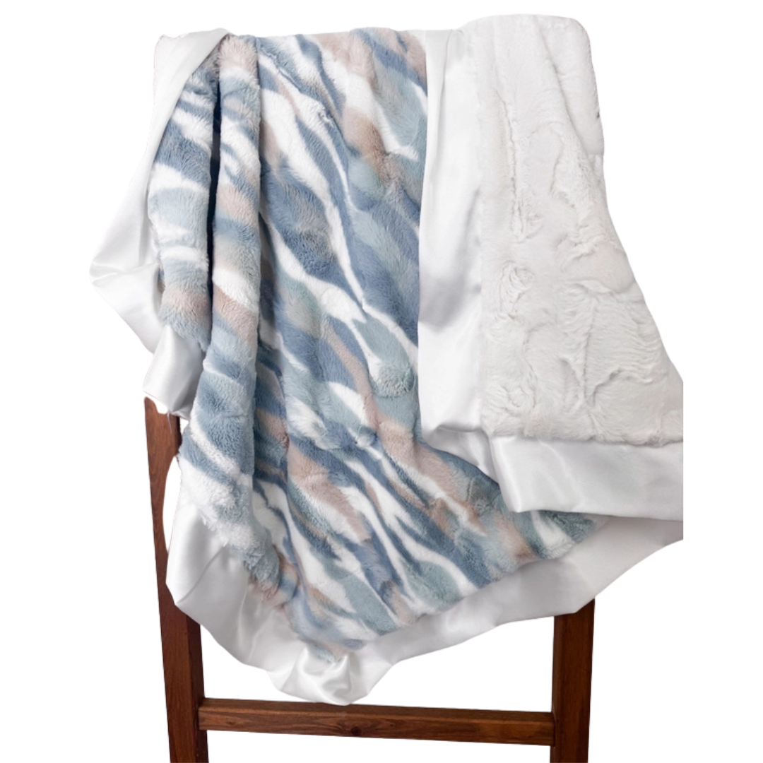 Rockin' Royalty Receiving Blanket (34"x34") / Riptide