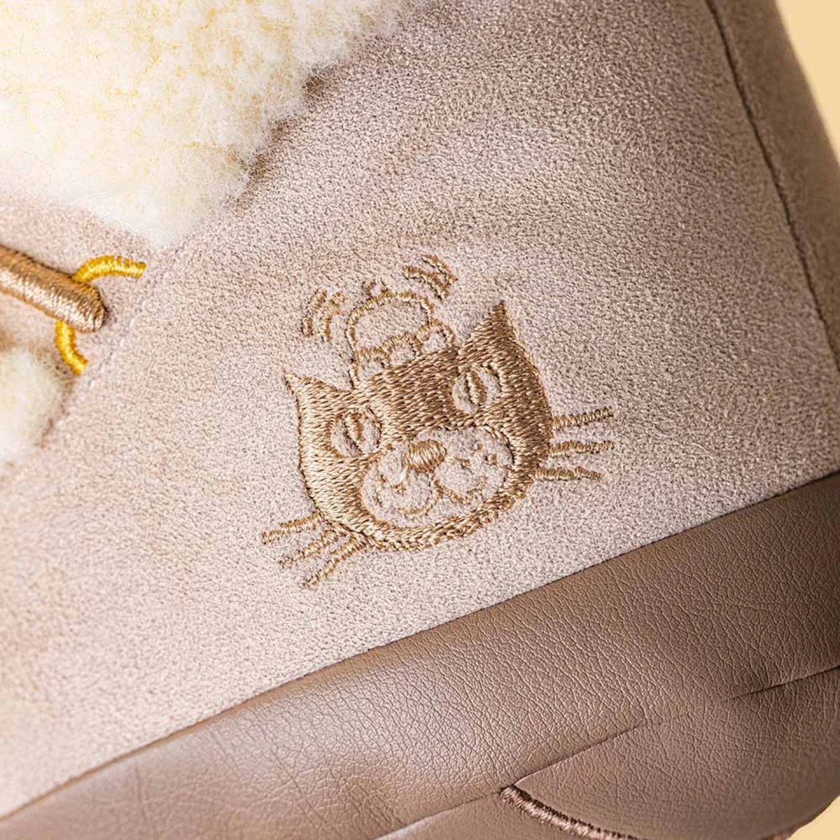 Jellycat Amuseables Perta Snow Boot