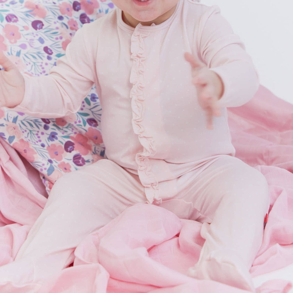Magnetic Me Modal Magnetic Ruffle Footie / Pin Dot Pink