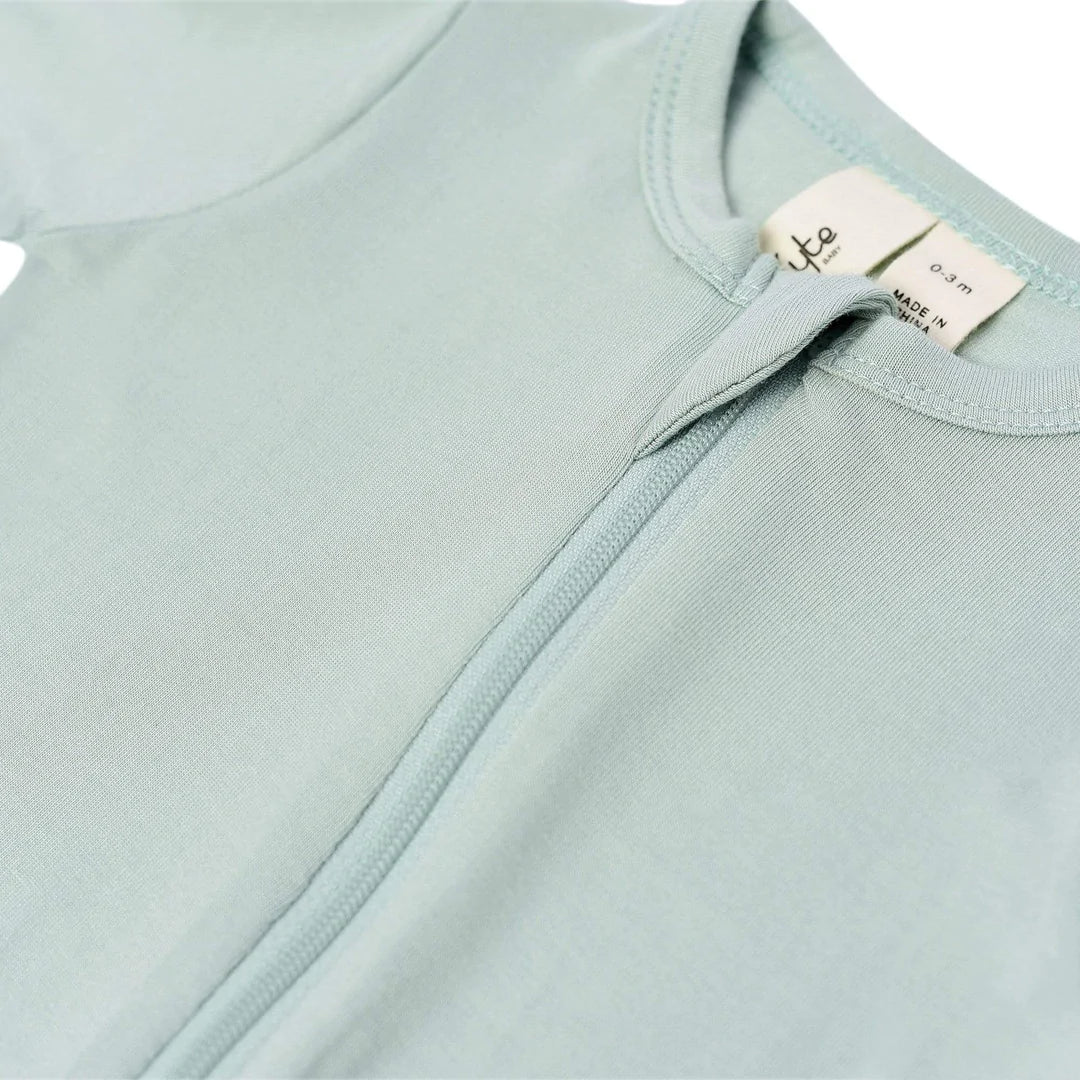 Kyte Baby Zippered Footie / Sage