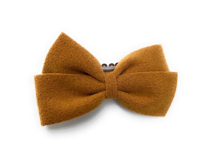 Baby Wisp Thali Faux Suede Medium Wisp Clip Bow / English Saddle