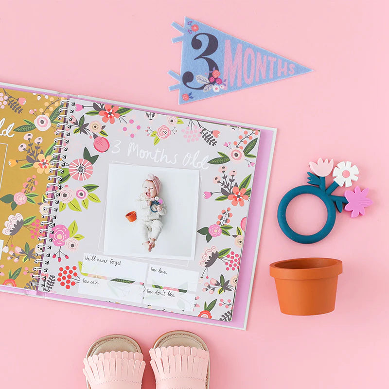 Lucy Darling Memory Book / Little Artist