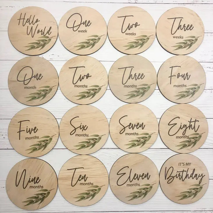 Wooden Milestone Disc 16 Piece Set / Round - Eucalyptus Leaves