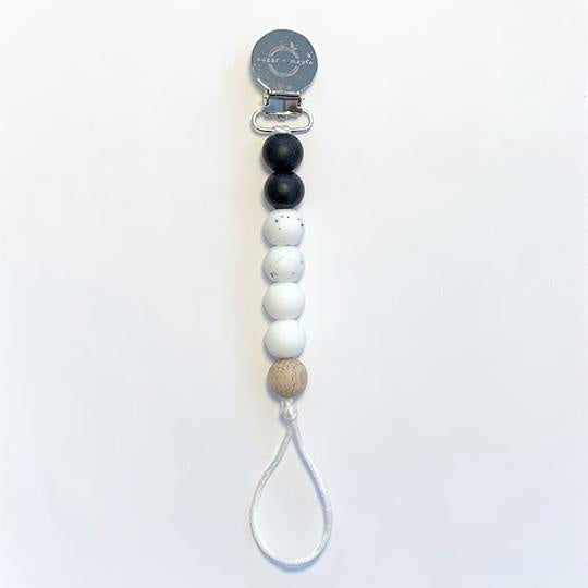 Sugar + Maple Silicone & Wood Pacifier Clip / Black + Granite + White