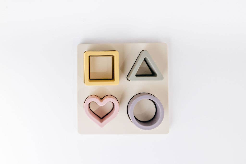 Three Hearts Shape Silicone Puzzle / Mauve