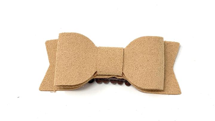 Baby Wisp Billie Jean Faux Suede Medium Wisp Clip Bow / Sand